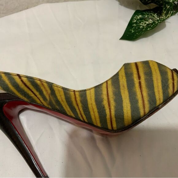 Christian louboutin fabric animal print peep toe Slingback heels size 36.5 - Picture 13 of 16
